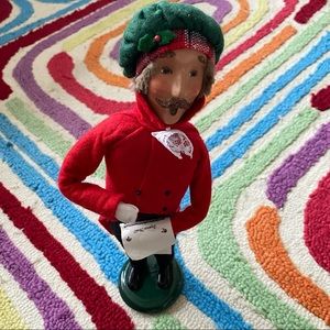 Byers Choice LTD 2000 The Caroler’s Singing Man w/ Music Figure